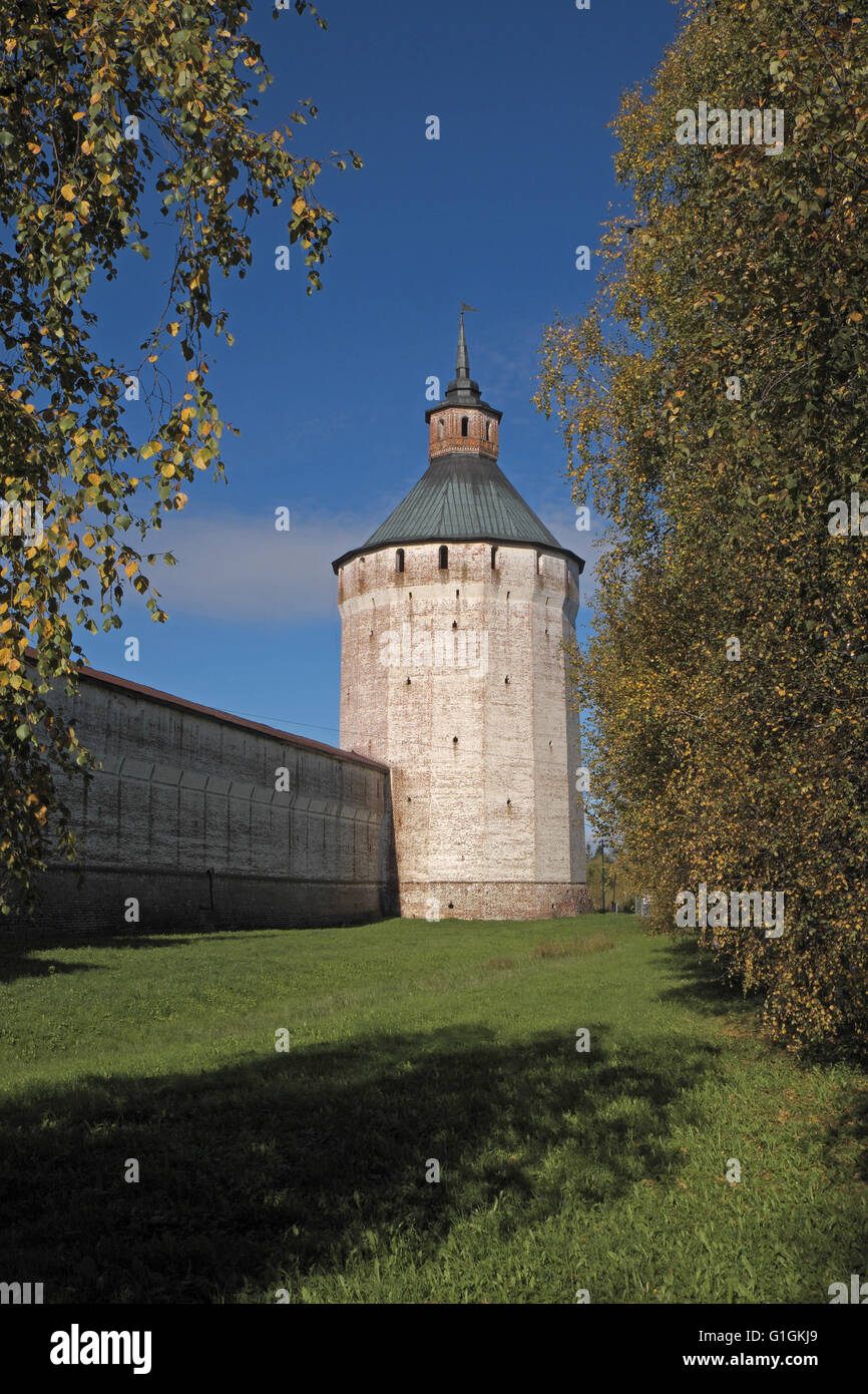 A tower and section of wall, Kirillov-Belozersky Monastery, north of Vologda, Russia. Stock Photo