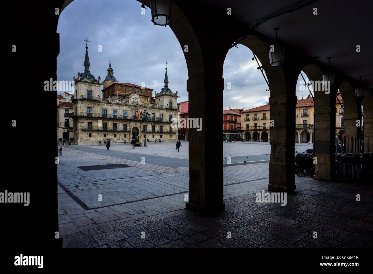 Plaza mayor arcade hi-res stock photography and images - Alamy