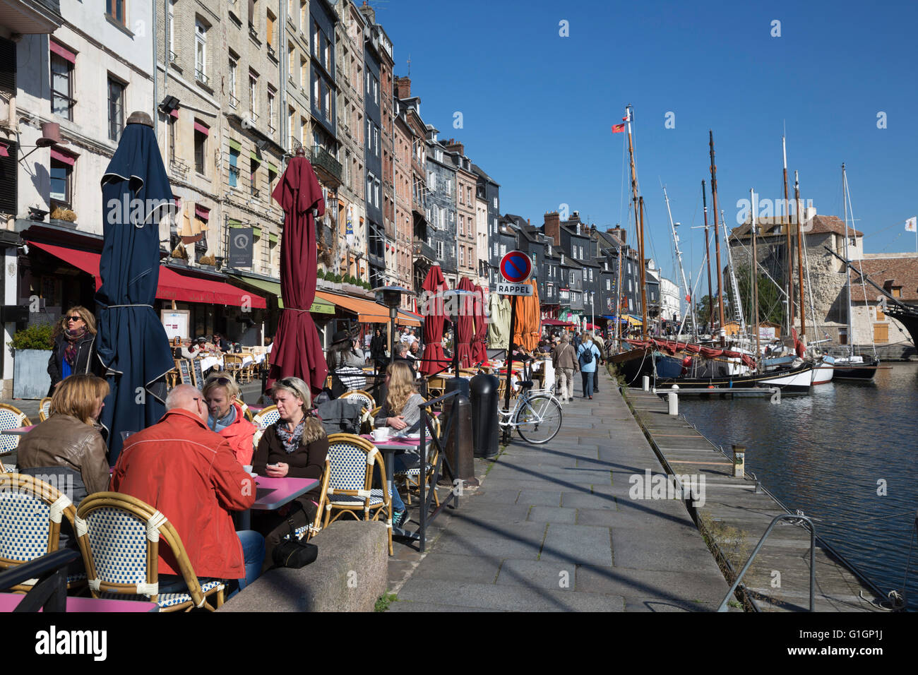Outdoor restaurants along Saint Catherine Quay in Vieux Bassin, Honfleur, Normandy, France, Europe Stock Photo