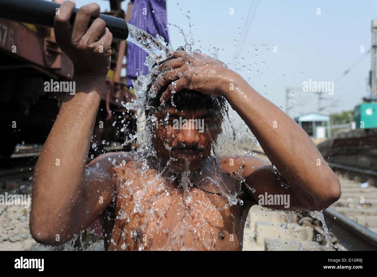 Silk road samarkand туристический комплекс. жара в средней азии карта. жара в казахстане фото. жара в средней азии. национальный костюм таджиков.