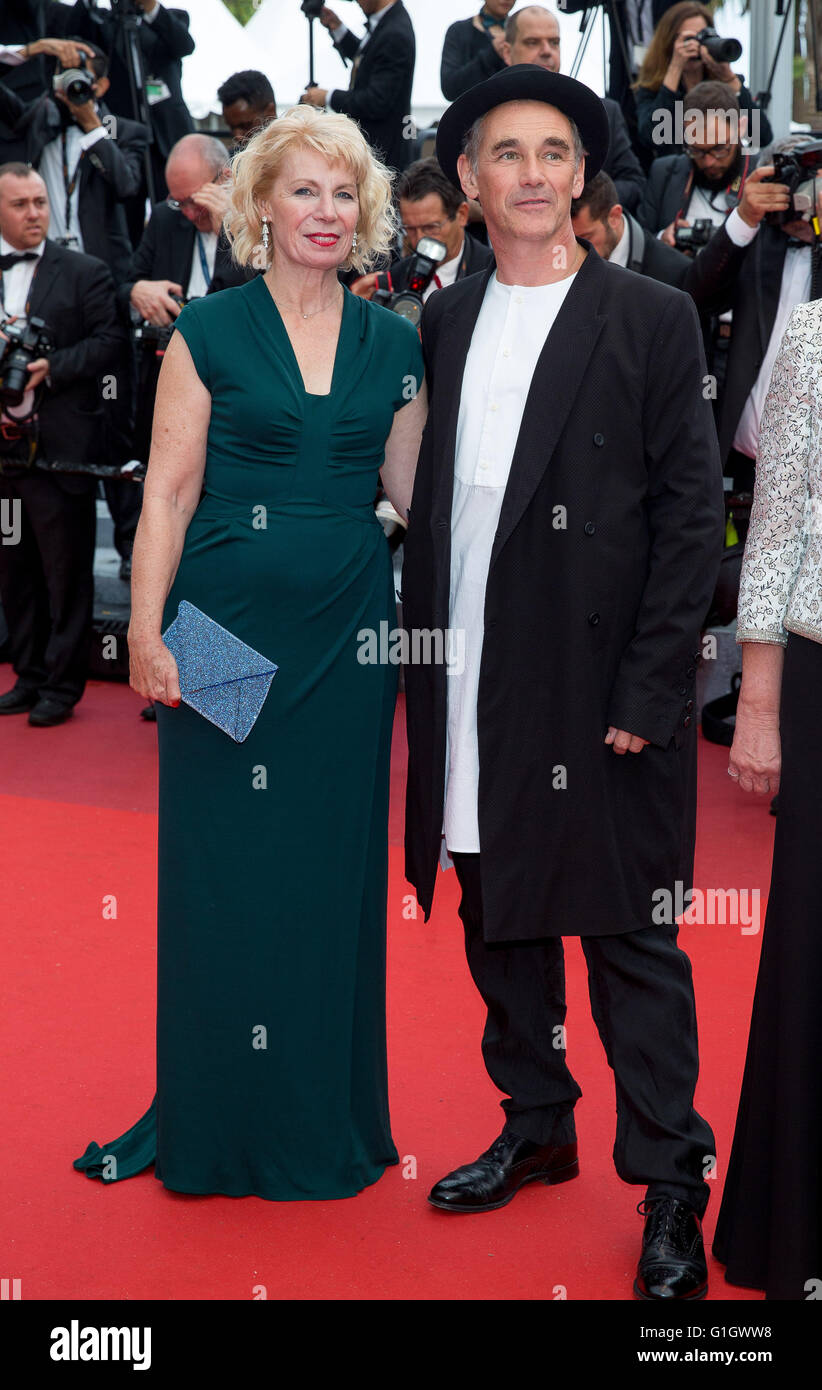 CLAIRE VAN KAMPEN, MARK RYLANCE  ACTOR  THE BFG. PREMIERE 69TH CANNES FILM FESTIVAL  CANNES, , FRANCE  15 May 2016  DIW89321 Stock Photo