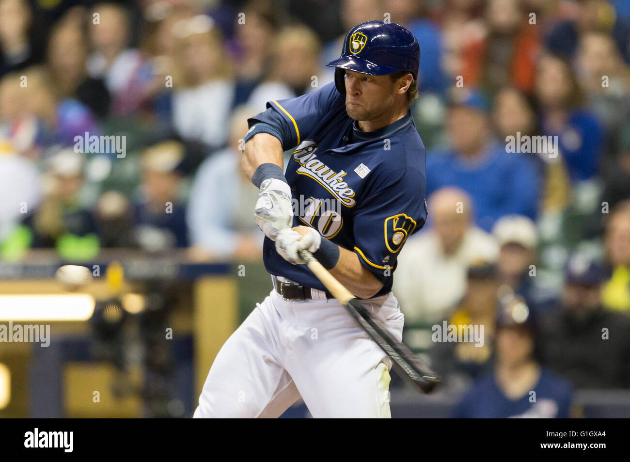 May 14, 2016: Milwaukee Brewers center fielder Kirk Nieuwenhuis #10 drives in a run with a double down the right field line in the 7th inning of Major League Baseball game between the Milwaukee Brewers and the San Diego Padres at Miller Park in Milwaukee, WI. John Fisher/CSM Stock Photo