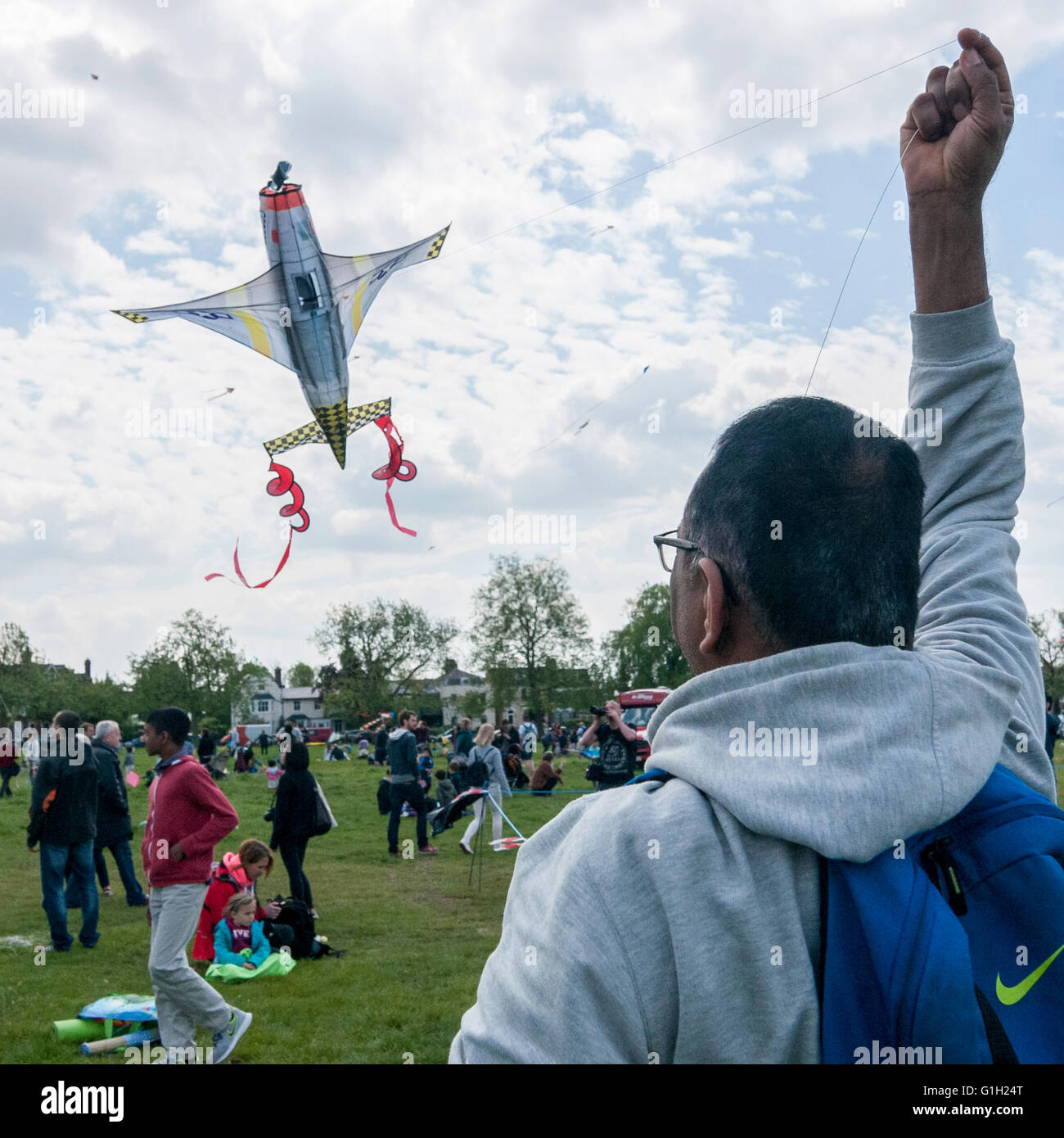 London, UK. 15 May 2016. Hundreds of kite flying fans enjoy the annual