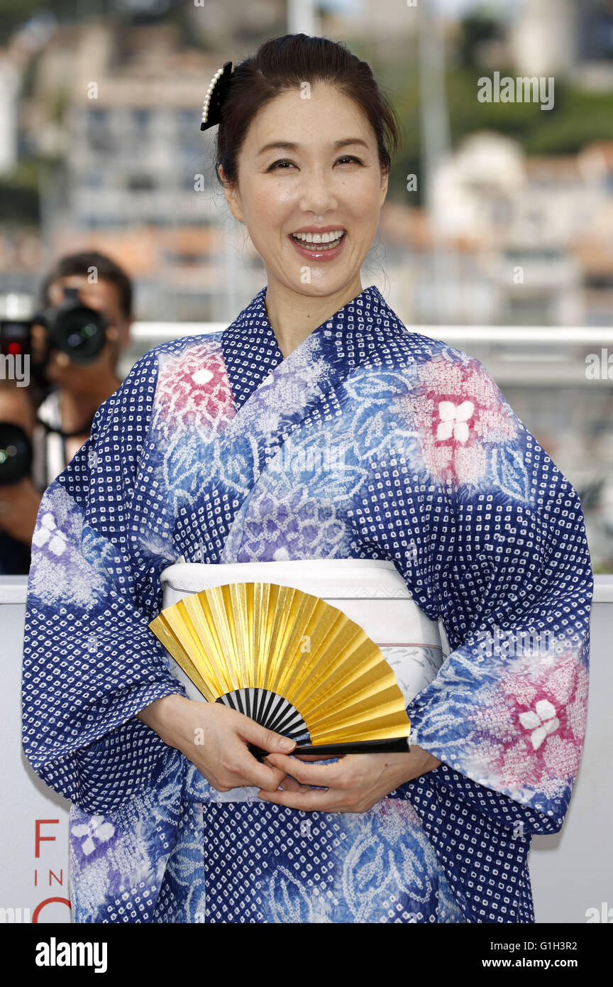 Mariko tsutsui hi-res stock photography and images - Alamy