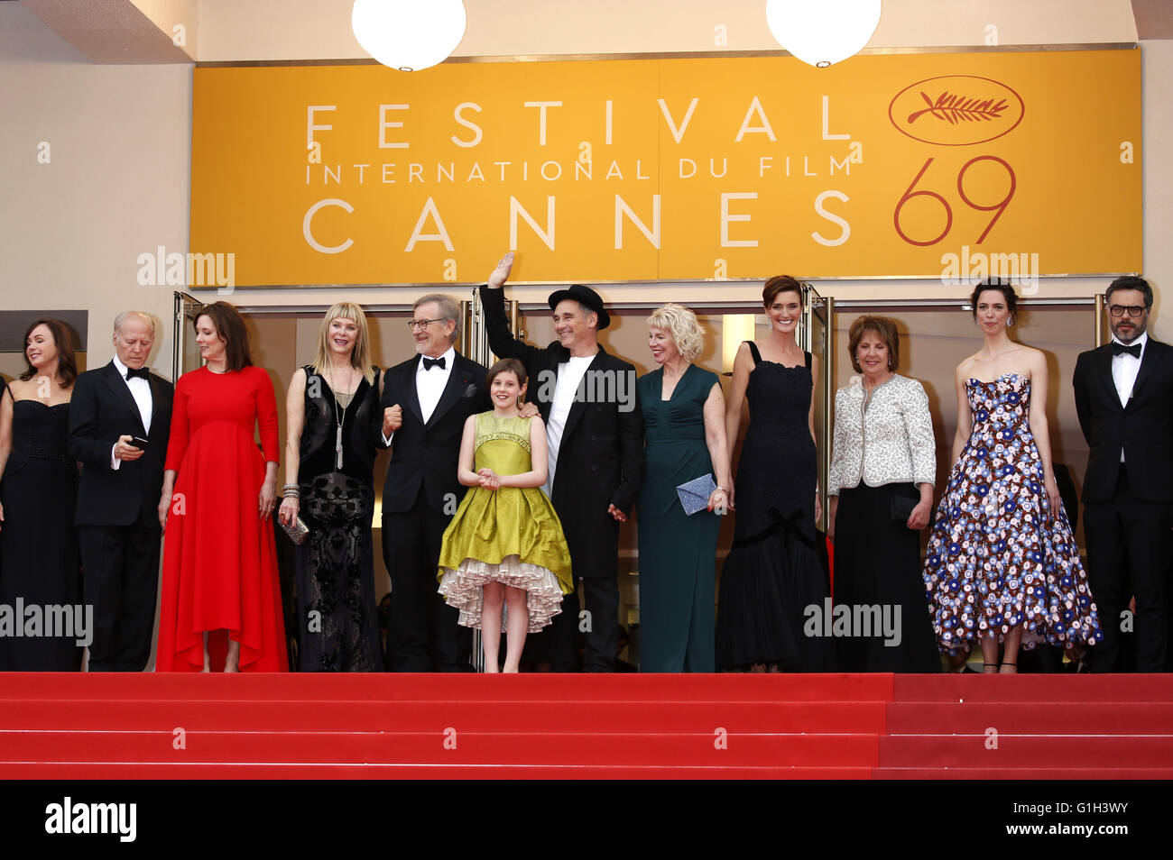 Kristie Macosko, Frank Marshall, Kathleen Kennedy, Kate Capshaw, Steven Spielberg, Ruby Barnhill, Mark Rylance, Claire van Kampen, Lucy Dahl, Penelope Wilton, Rebecca Hall and Jemaine Clement attending the 'The BFG' premiere during the 69th Cannes Film Festival at the Palais des Festivals in Cannes on May 14, 2016 | usage worldwide Stock Photo