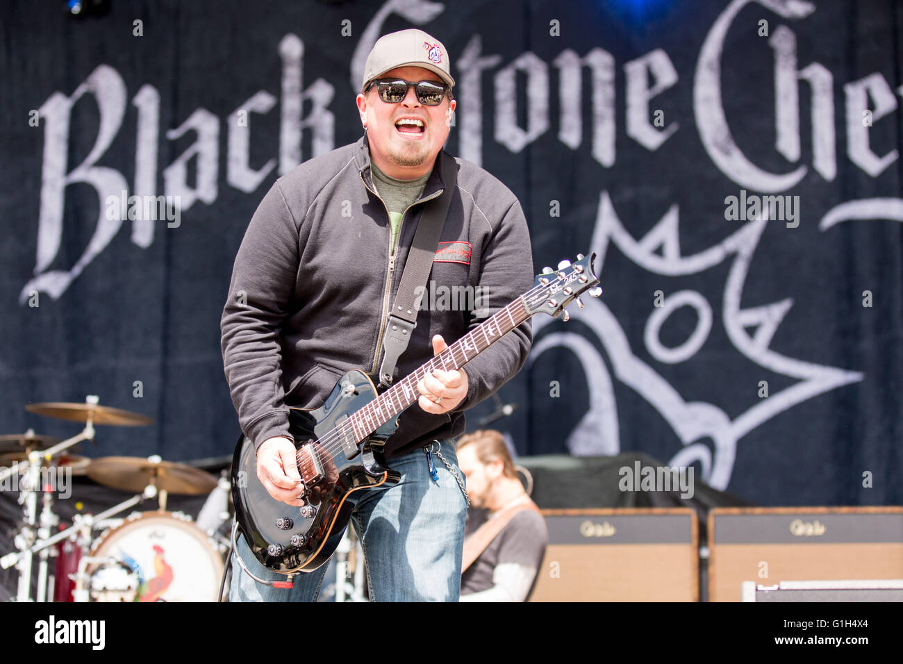 Somerset, Wisconsin, USA. 14th May, 2016. Musician CHRIS ROBERTSON of Black Stone Cherry performs live at Somerset Amphitheater during the Northern Invasion Music Festival in Somerset, Wisconsin © Daniel DeSlover/ZUMA Wire/Alamy Live News Stock Photo