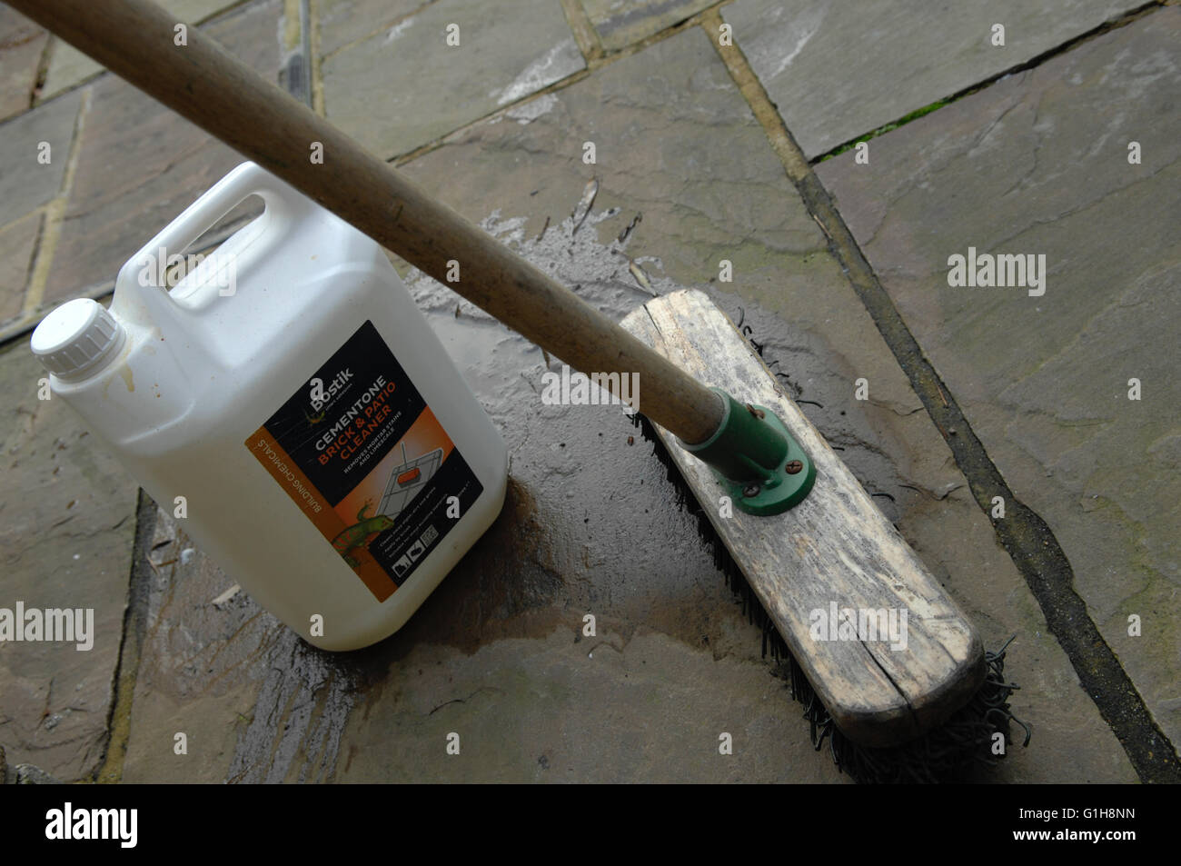 brick brush cleaning Stock Photo Alamy