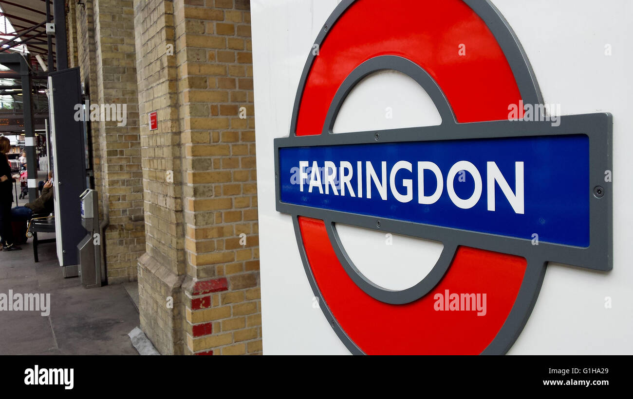 Farringdon Underground Tube Station sign London EC1 Stock Photo