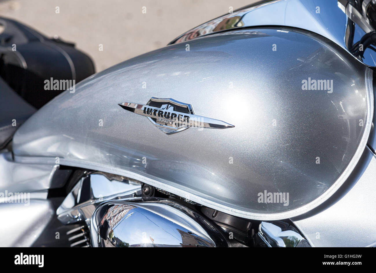 Red Suzuki Intruder 800 Motorcycle on a Sunny Day. Rigt View Editorial  Stock Photo - Image of suzuki, road: 155476893