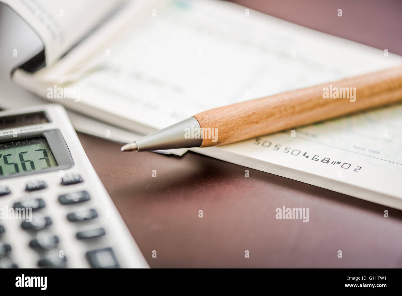Cheque book uk hires stock photography and images Alamy