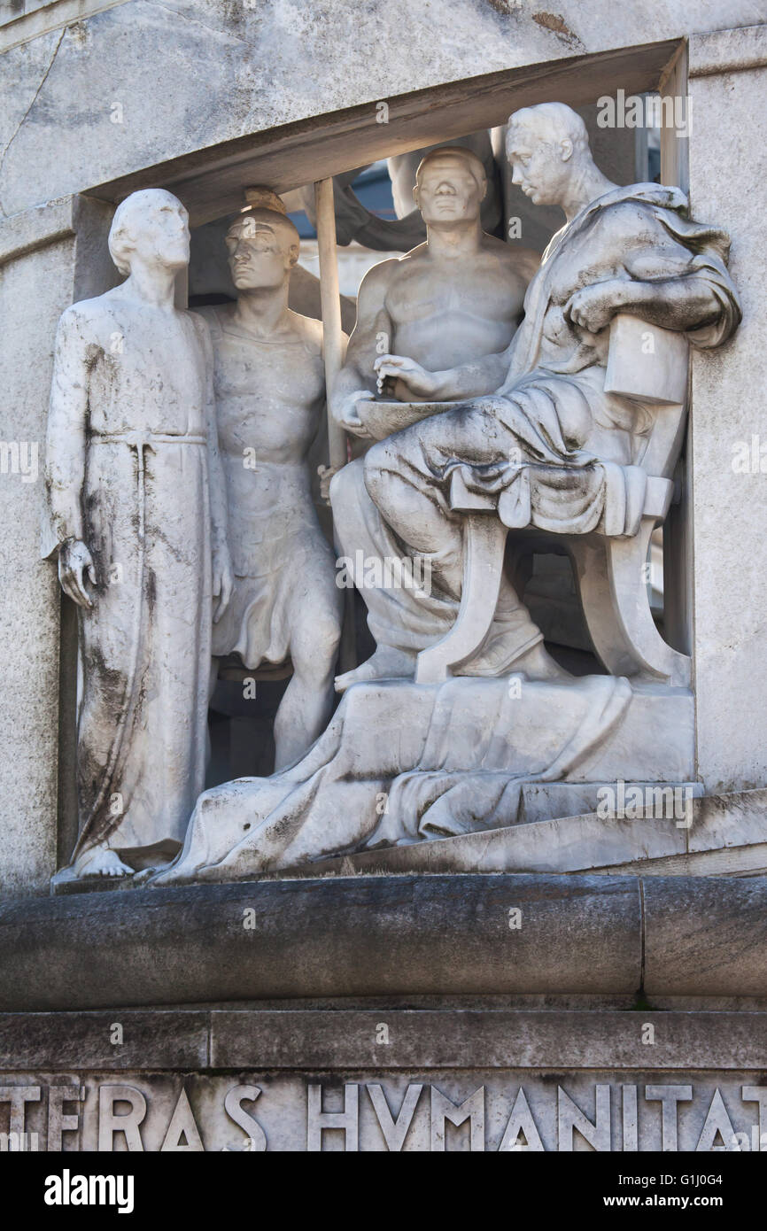 Jesus is judged by Pontius Pilate. Marble statue by sculptor Giannino Castiglioni (1936). Detail of the memorial to Italian textile industrialist Antonio Bernocchi designed by architect Alessandro Minali at the Monumental Cemetery (Cimitero Monumentale di Milano) in Milan, Lombardy, Italy. Stock Photo
