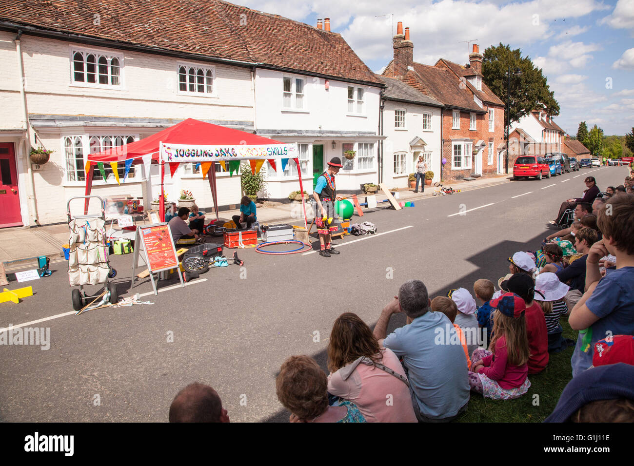 Juggling Jake at the Alresford watercress festival 2016, New Alresford, Hampshire, England
