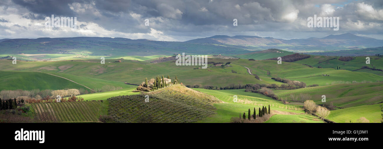 Panorama of Agricultural landscape, National park Val d'Orcia, Tuscany ...