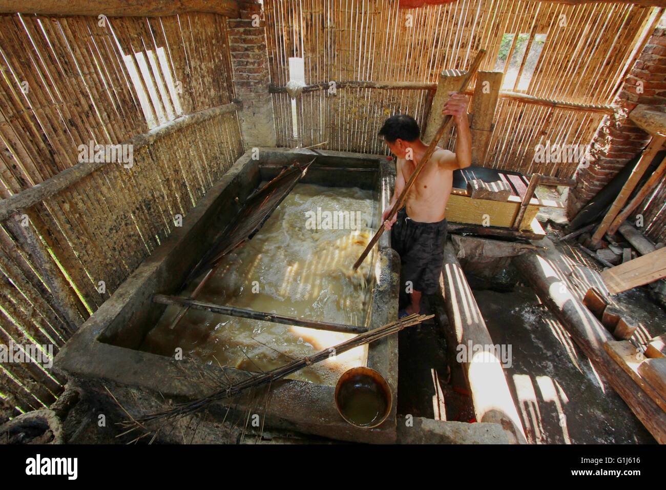 Papermaking china hires stock photography and images Alamy