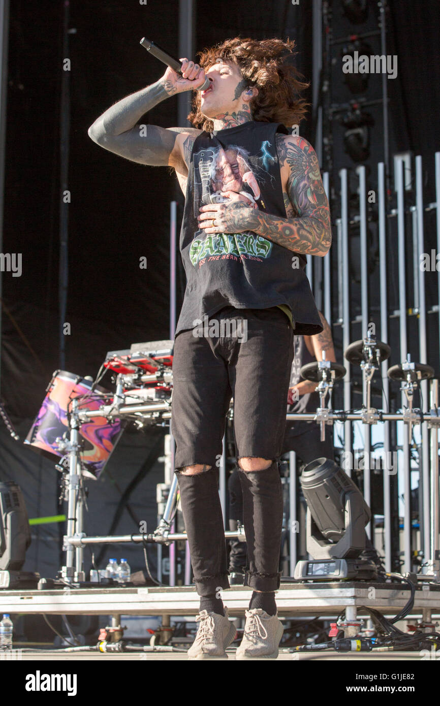 Somerset, Wisconsin, USA. 15th May, 2016. Singer OLIVER SYKES of Bring Me  the Horizon performs live at Somerset Amphitheater during the Northern  Invasion Music Festival in Somerset, Wisconsin © Daniel DeSlover/ZUMA  Wire/Alamy