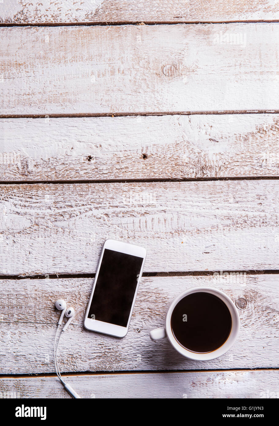 Office composition smartphone coffee hi-res stock photography and ...