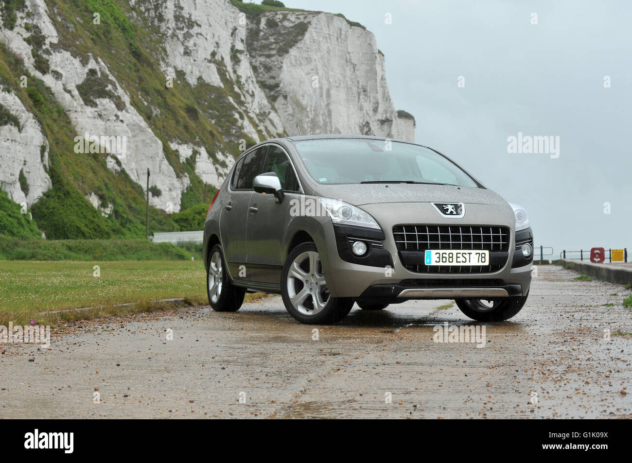 Peugeot 3008 French Mpv Car Below The White Cliffs Of Dover Stock Photo Alamy