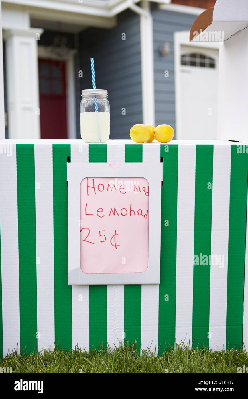 Homemade Lemonade Stand In Front Garden Stock Photo