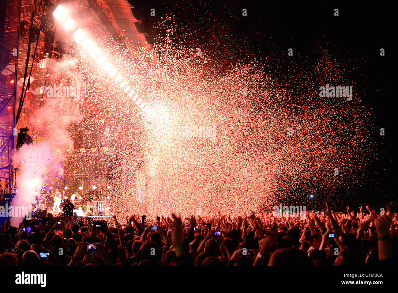 Stage explosion hires stock photography and images Alamy