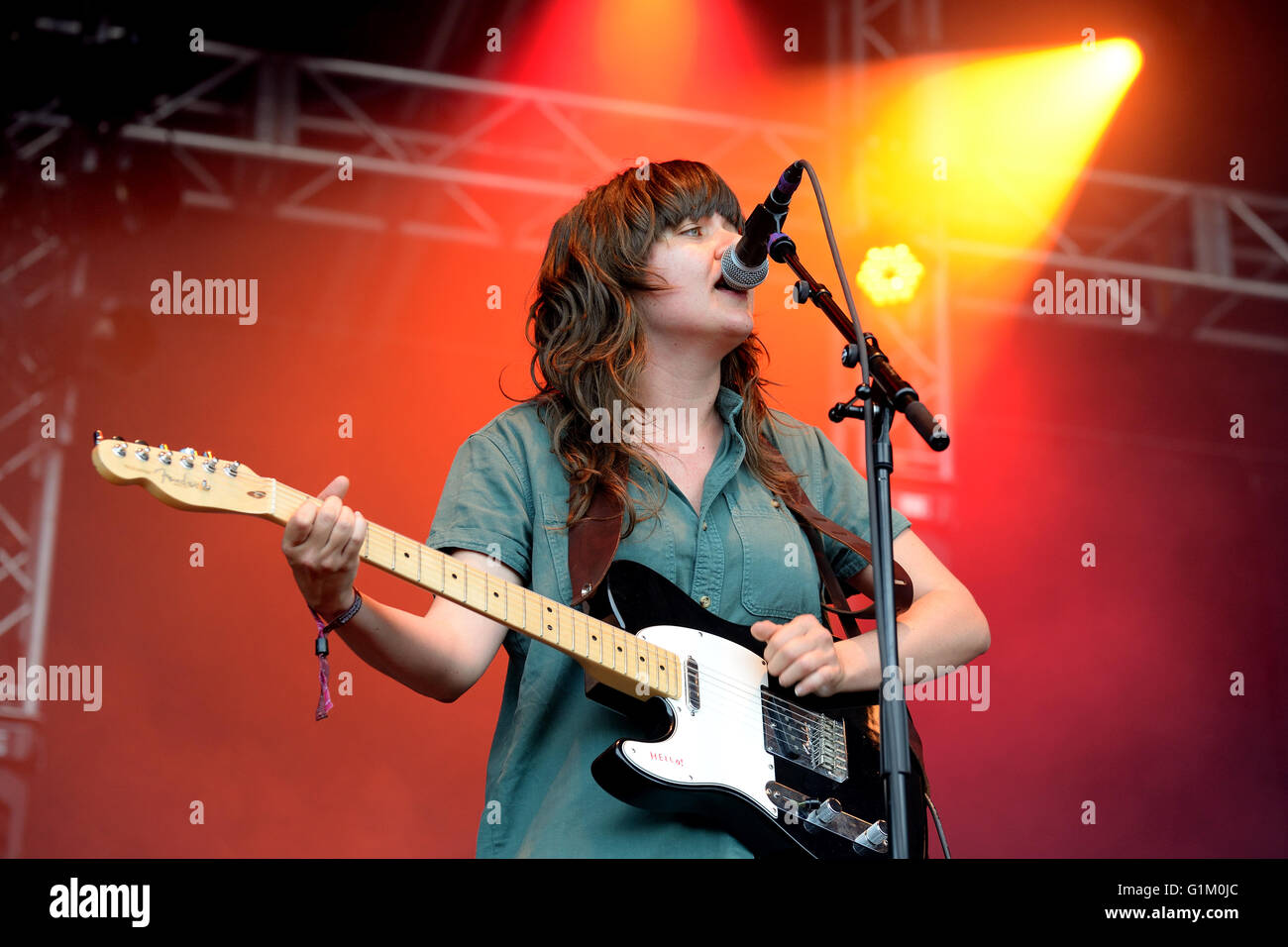 BARCELONA - MAY 29: Courtney Barnett (singer and electric guitar ...