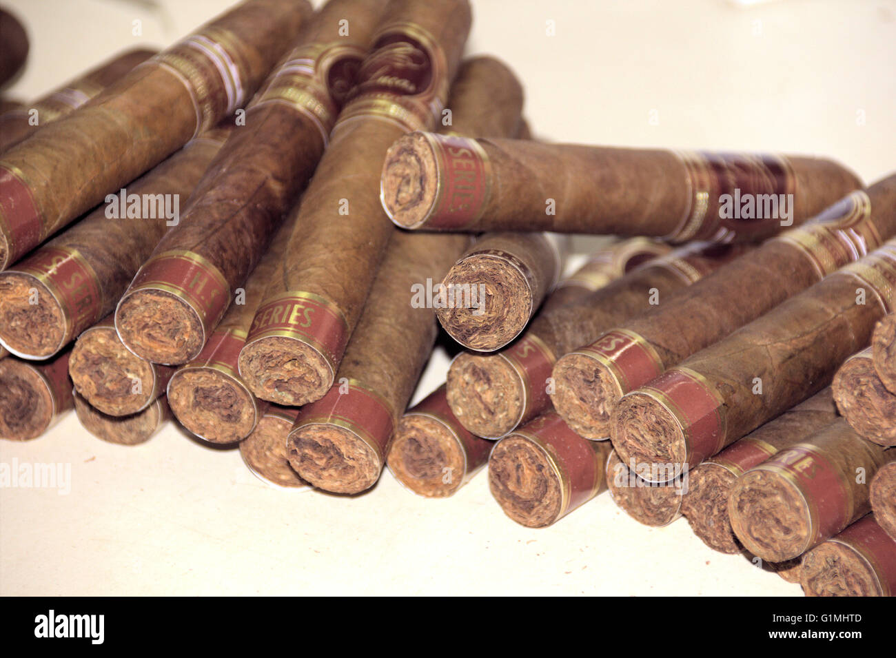lucas tobacco Pile of tobacco hi-res stock photography and images