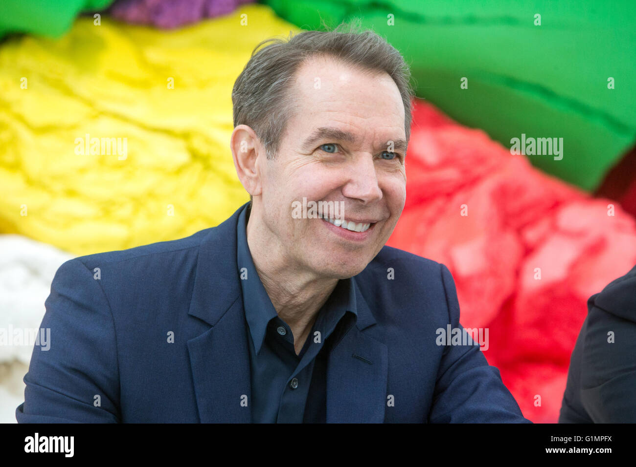 Artist Jeff Koons at the Newport street gallery, owned by Damian Hirst Stock Photo