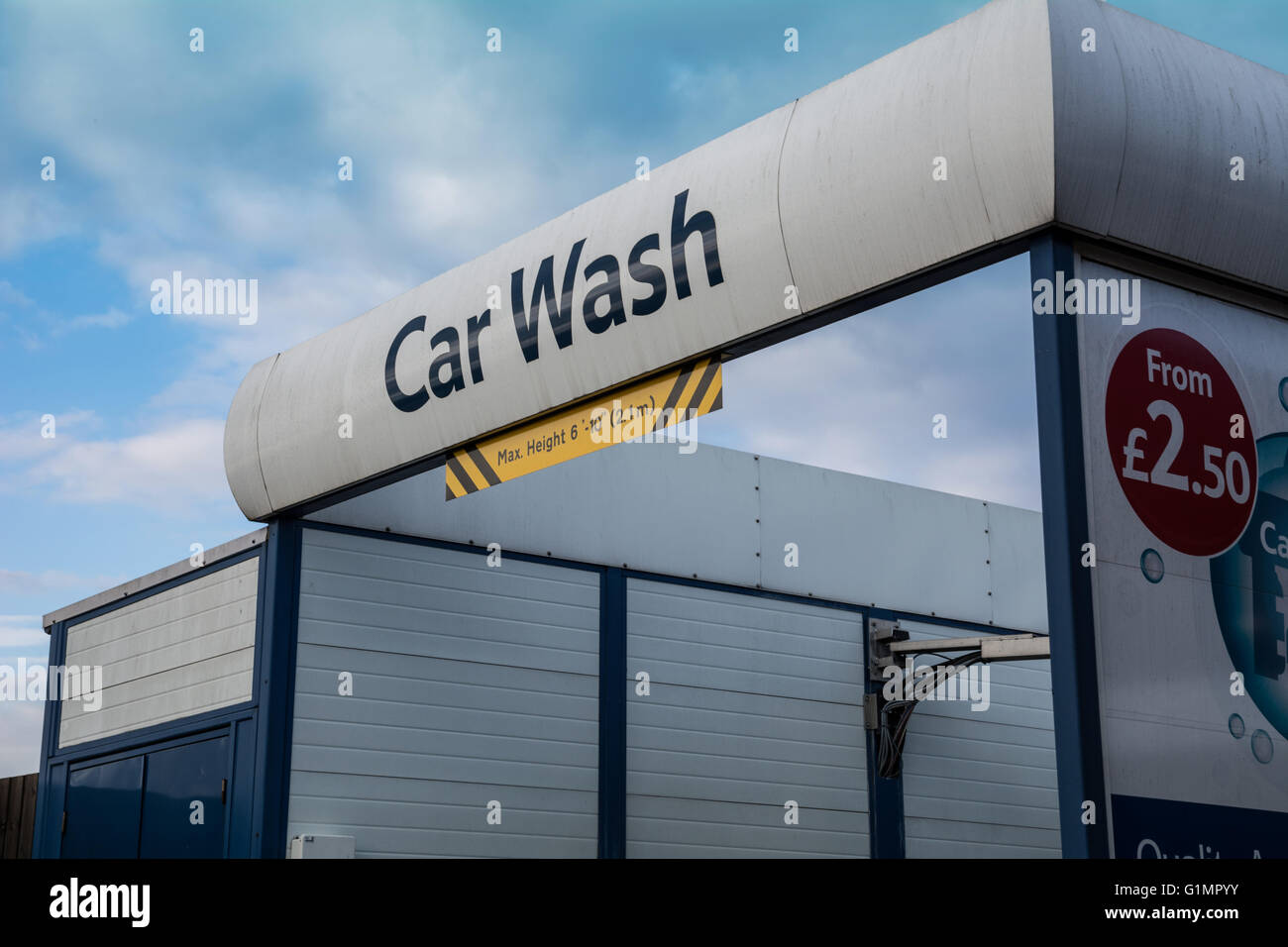 Tesco car wash hires stock photography and images Alamy
