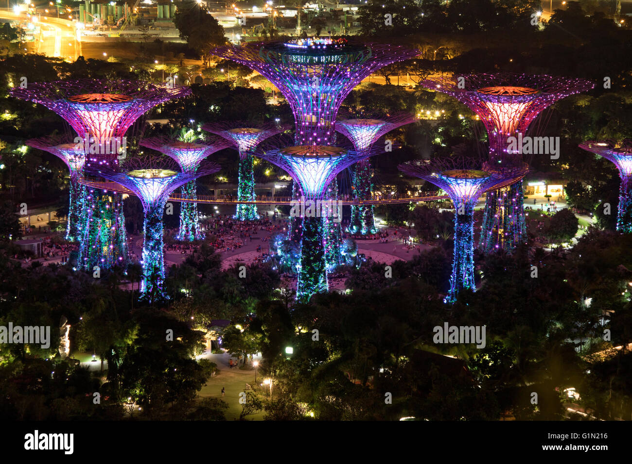Singapore gardens by the bay hi-res stock photography and images - Alamy