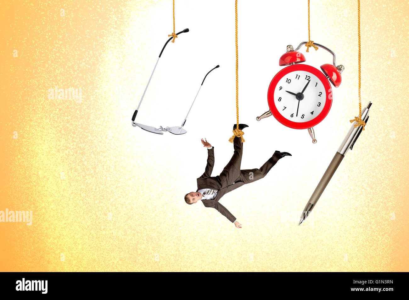 Pen on string hires stock photography and images Alamy