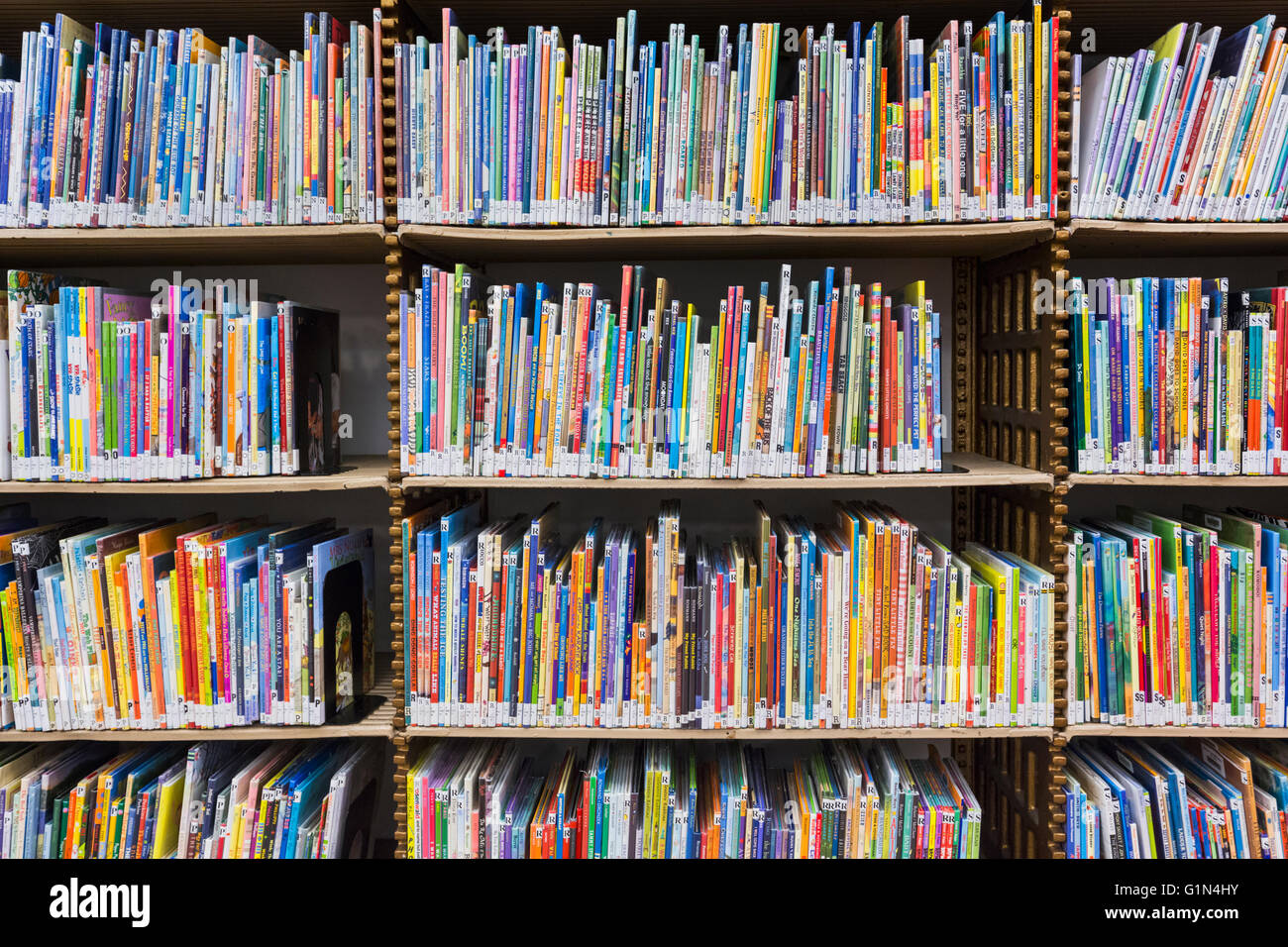 New York, New York State, United States of America.  Shelves of books in the children's section of The New York Public Library. Stock Photo