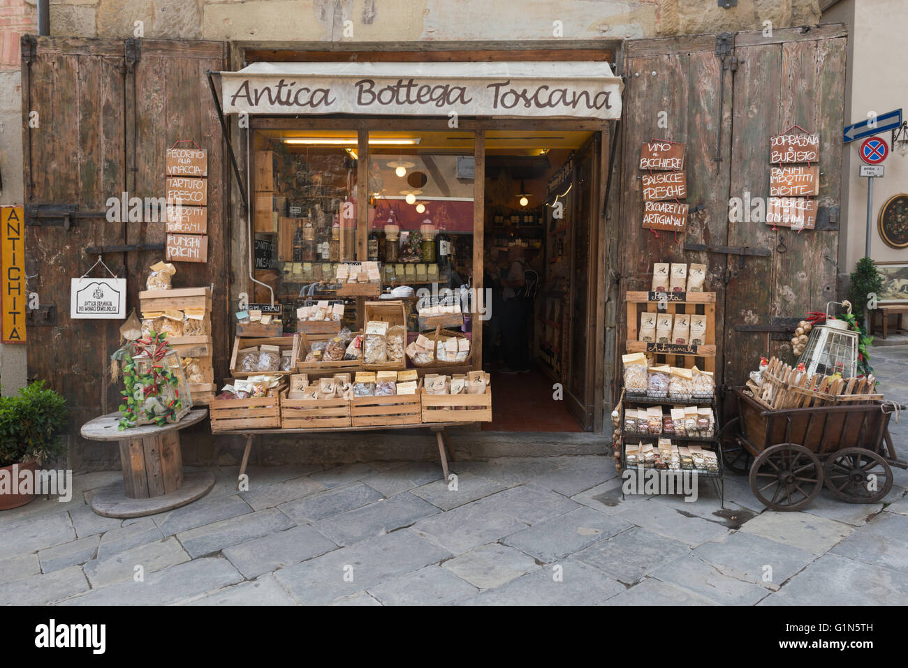 Antica Bottega Toscana Food Store, Arezzo, Tuscany, Italy Stock Photo