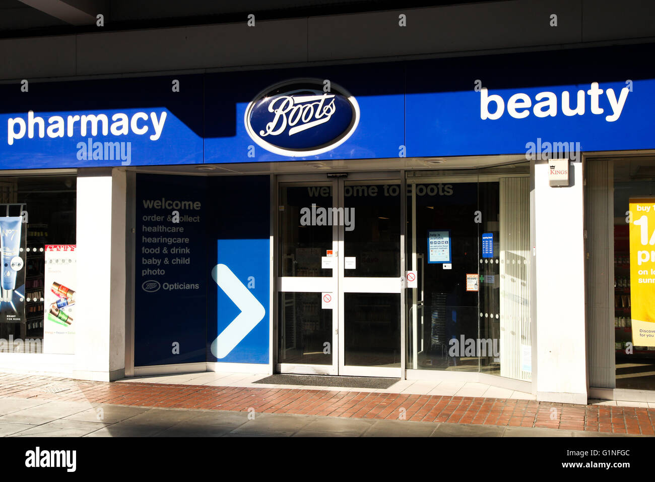 Boots high street uk hi res stock photography and images Page 6