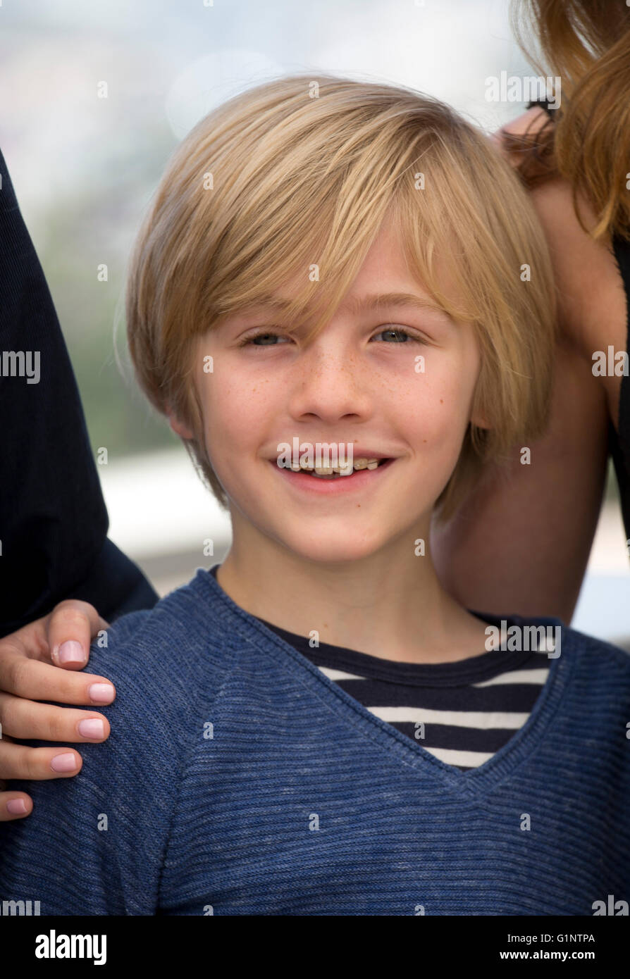 Cannes, France. 17th May, 2016. US actor Charlie Shotwell poses during