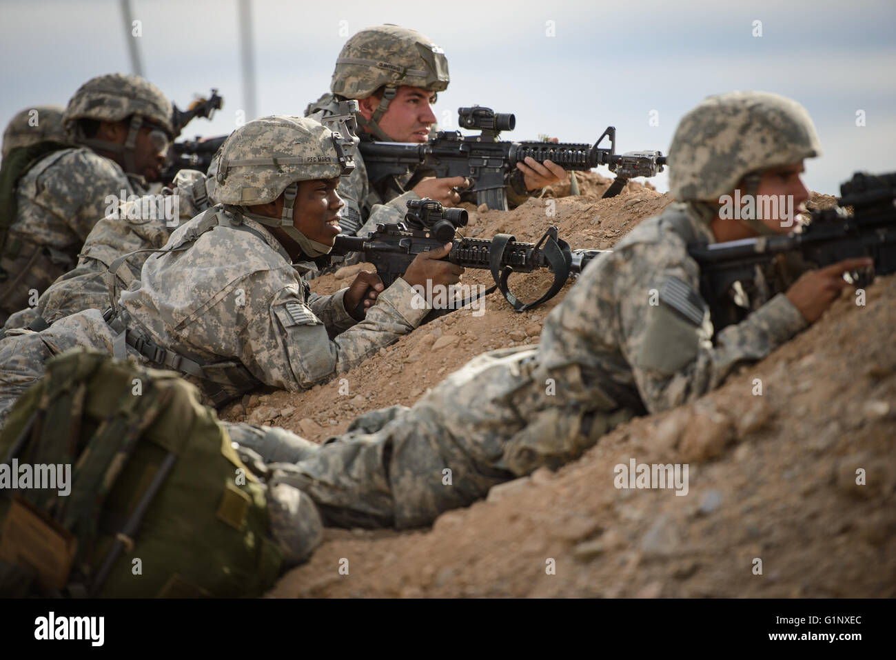 Fort Irwin, California, USA. 6th Aug, 2015. Paratroopers from the 2nd ...