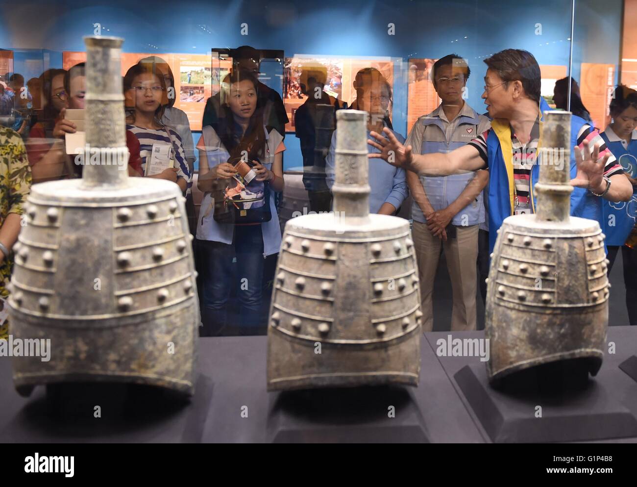 Ancient percussion instrument hires stock photography and images Alamy