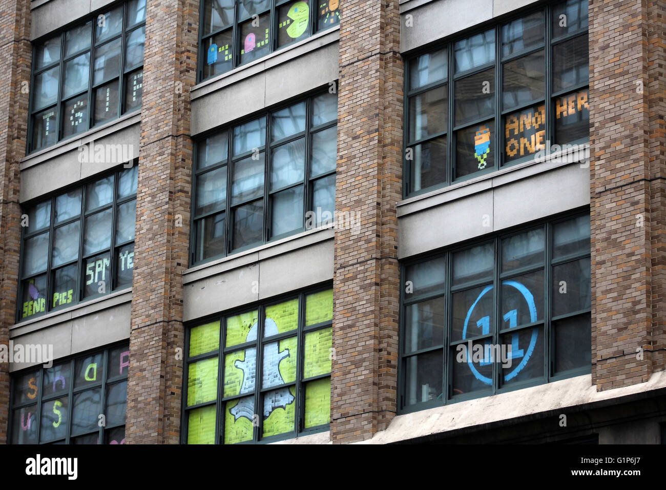 Post-it notes war breaks out in New York City Stock Photo - Alamy
