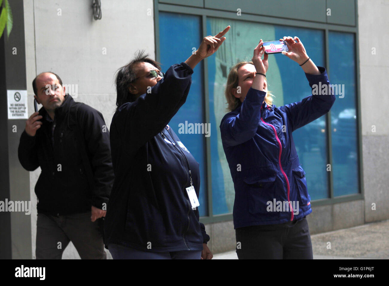 Exploding Post It Notes Post-it notes war breaks out in New York City Stock Photo - Alamy