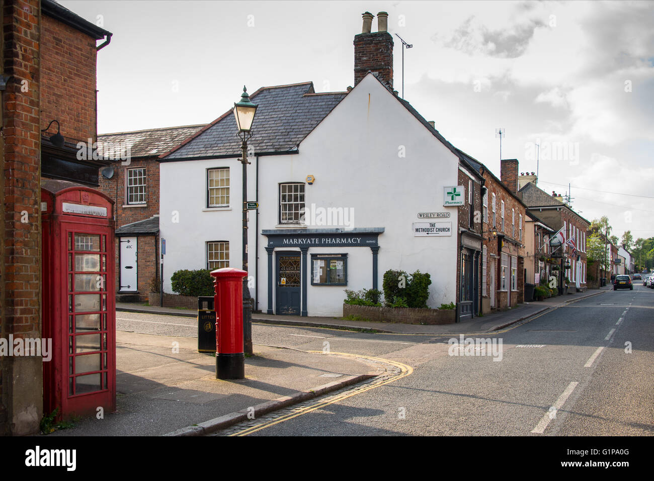 Markyate High Street Stock Photo Alamy