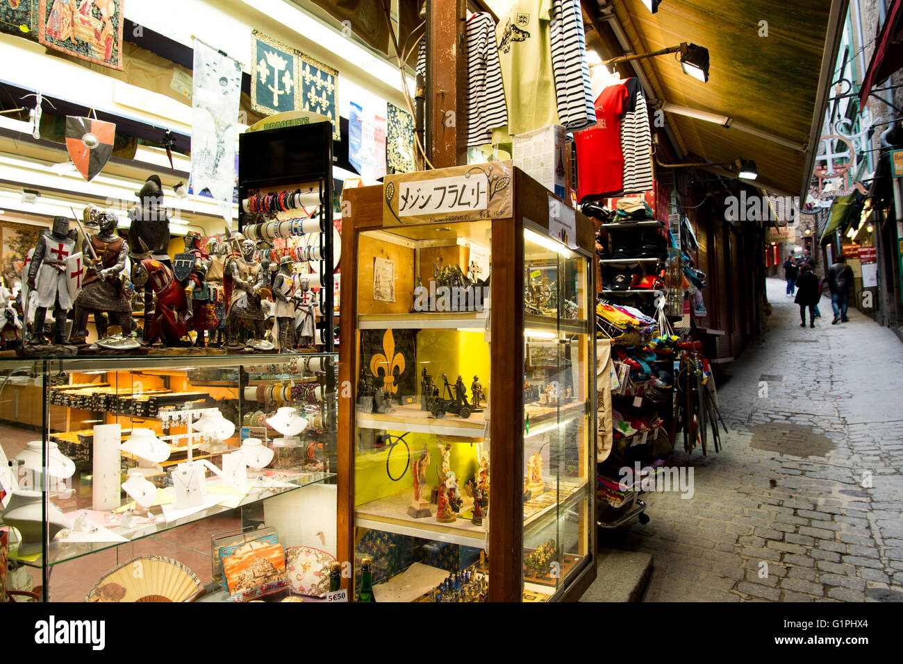 Souvenir shop at mont saint michel hires stock photography and images