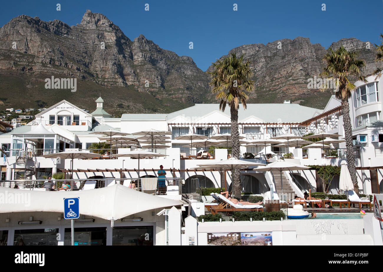 CAMPS BAY RESORT WESTERN CAPE SOUTH AFRICA. The Camps Bay hotel which is  close to Cape Town Stock Photo - Alamy