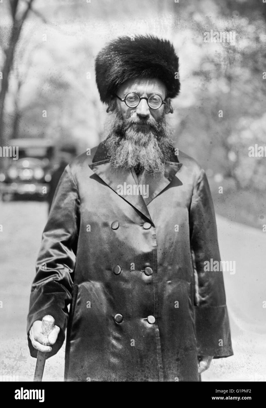 ABRAHAM ISAAC KOOK (1865-1935). Jewish scholar and Kabbalist, first Ashkenazi chief rabbi of the British Mandatory Palestine. Photograph, April 1924. Stock Photo