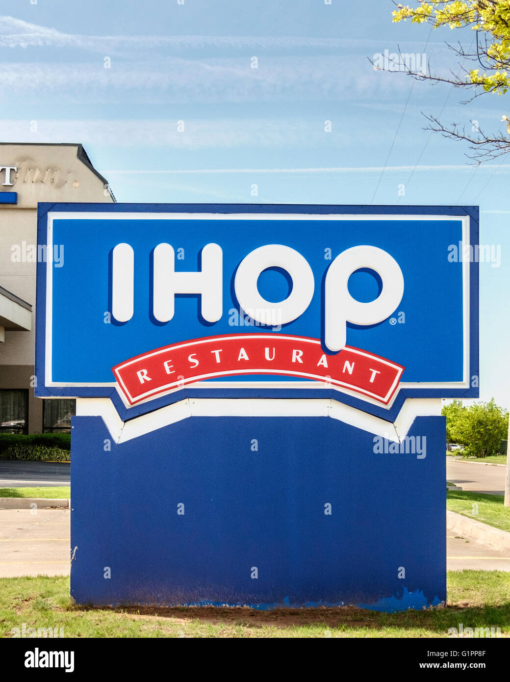 A monument sign advertising IHOP restaurant in Oklahoma City, Oklahoma, USA. Stock Photo