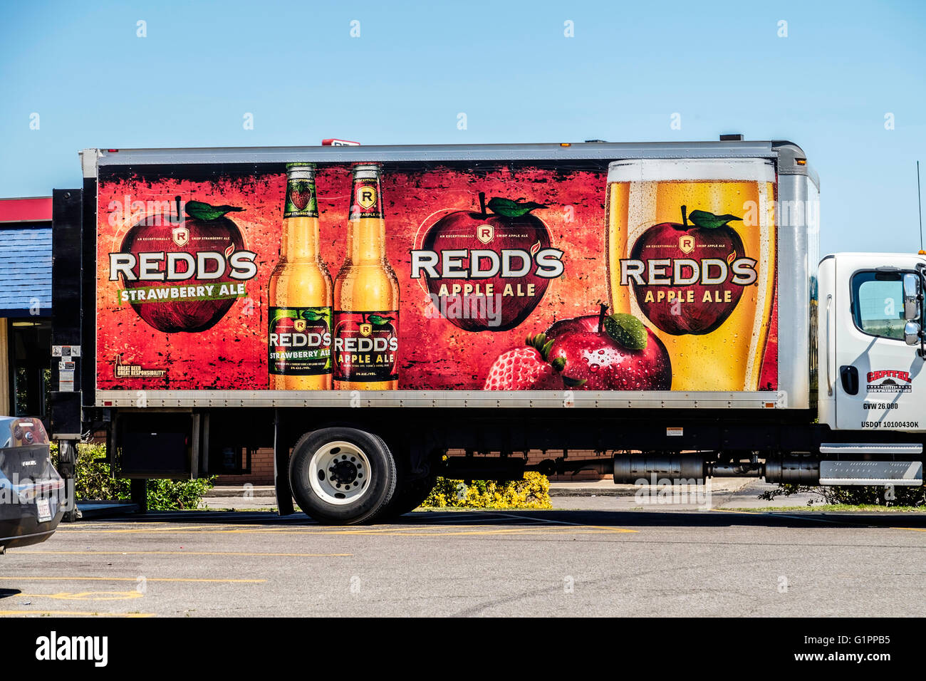 Transport truck advertising the music of Taylor Swift, Kelly