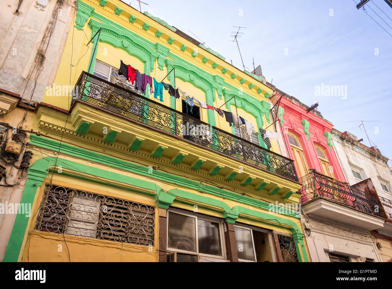 Laundry on the balcony of an old  colonial building, Old Havana, Cuba Stock Photo