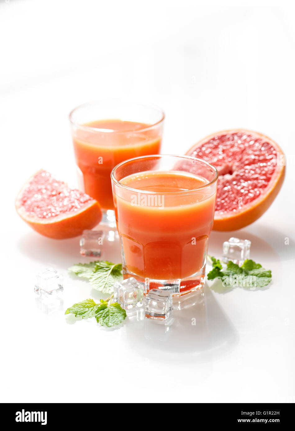 Grapefruit fruit juice hires stock photography and images Alamy
