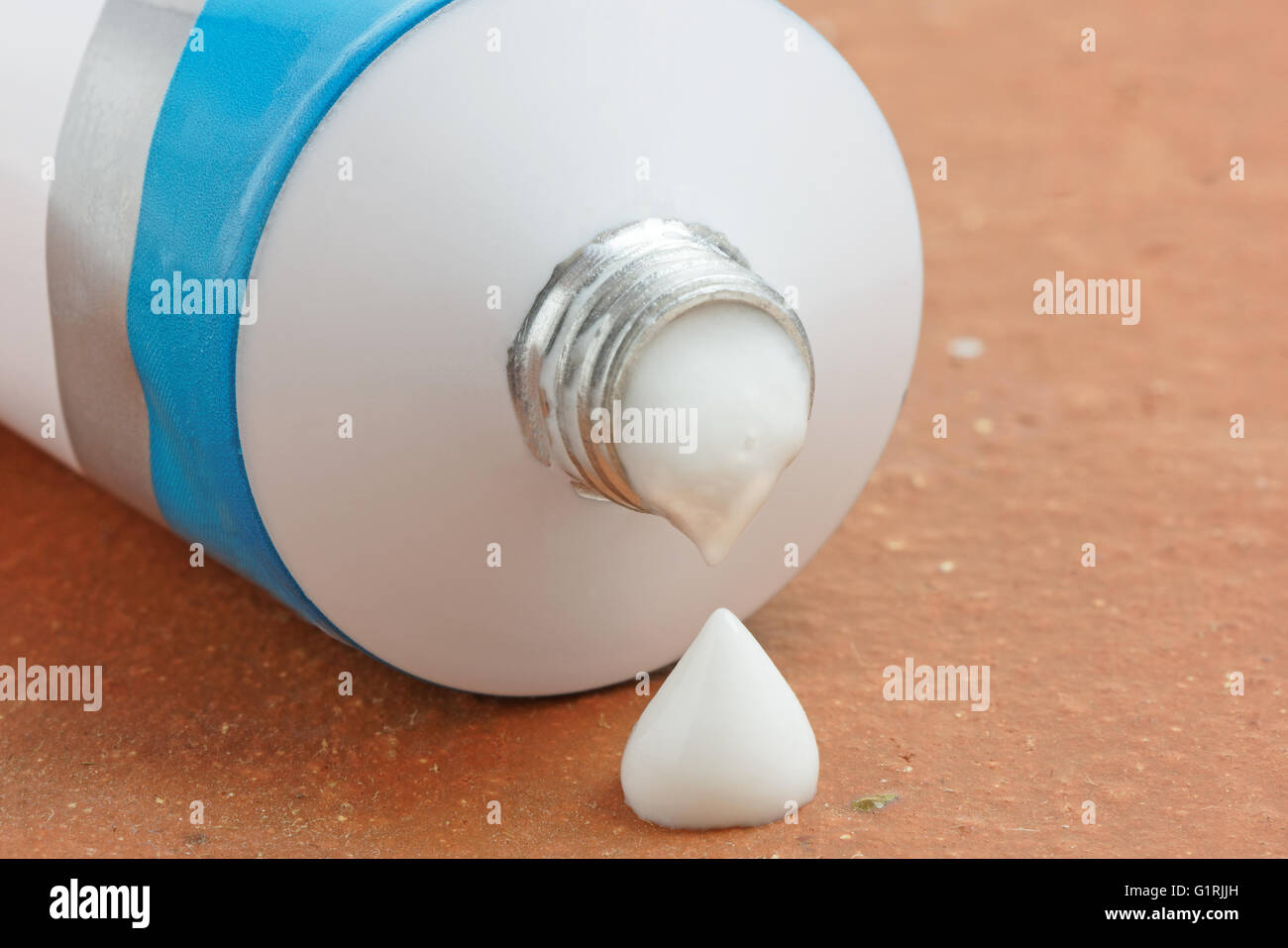Download Tube Cream Ointment High Resolution Stock Photography And Images Alamy Yellowimages Mockups