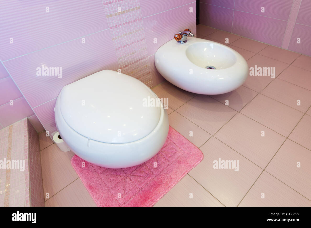 Bathroom toilet bidet luxury hotel hi-res stock photography and images -  Alamy