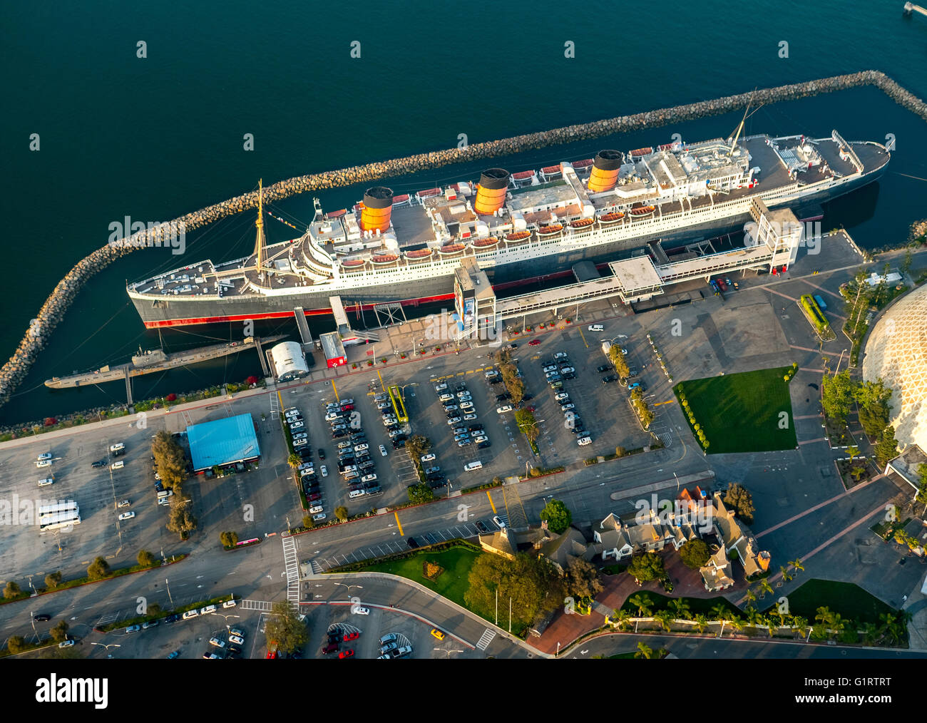 RMS Queen Mary Ocean Liner Hotel, Queen Mary Hotel in Long Beach Harbor, Long Beach, Los Angeles County, California, USA Stock Photo