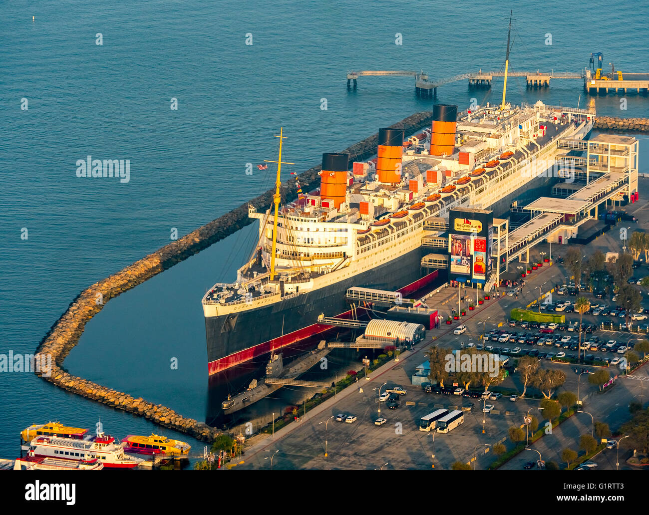RMS Queen Mary Ocean Liner Hotel, Queen Mary Hotel in Long Beach Harbor,  Long Beach, Los Angeles County, California, USA Stock Photo - Alamy