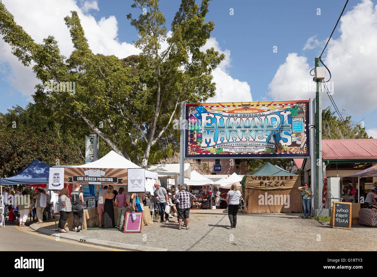 Crafts Market, Eumundi Markets, Queensland, Australia Stock Photo Alamy